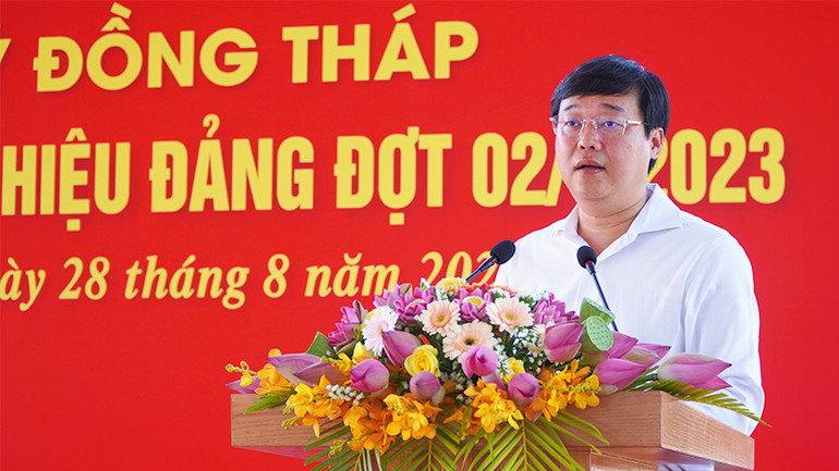 Bí thư Tỉnh ủy Đồng Tháp Lê Quốc Phong phát biểu tại buổi lễ. (Ảnh: HỮU NGHĨA)