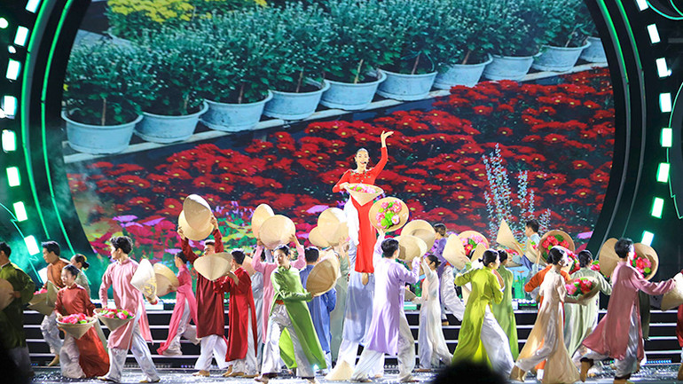 Một tiết mục biểu diễn tại đêm khai mạc.