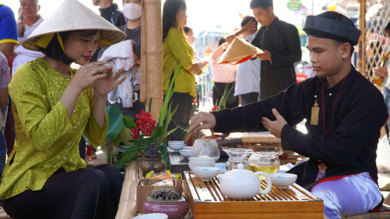 Hoạt động trải nghiệm xưa tại khu vực lễ hội.