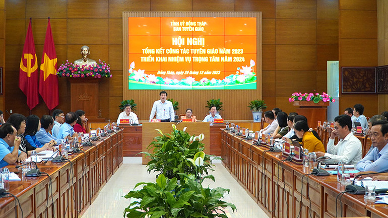 Quang cảnh hội nghị. (Ảnh: HỮU NGHĨA) Quang cảnh hội nghị. (Ảnh: HỮU NGHĨA)