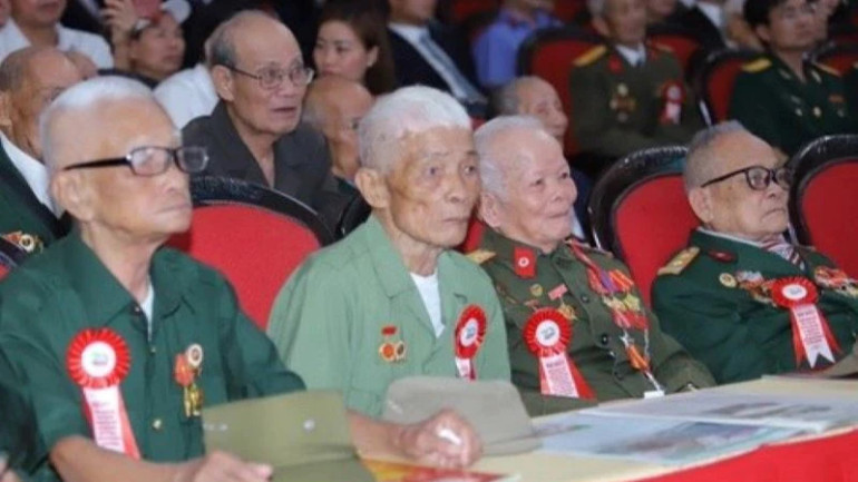 [Quiz] Mức hưởng trợ cấp của Bà mẹ Việt Nam Anh hùng từ 1/7/2024 là bao nhiêu? ảnh 1