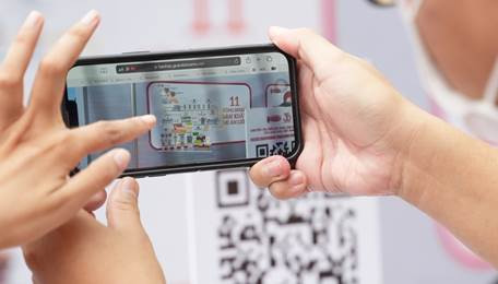 Quy trình sản xuất mì ăn liền qua AR filter “siêu thực”.