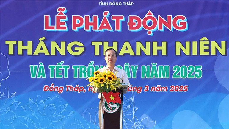 Quyền Chủ tịch Ủy ban nhân dân tỉnh Đồng Tháp Trần Trí Quang phát biểu tại buổi lễ. (Ảnh: NHƯ ANH)