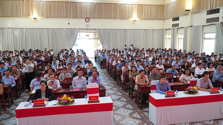 Đại biểu tham dự hội nghị. (Ảnh: HỮU NGHĨA)