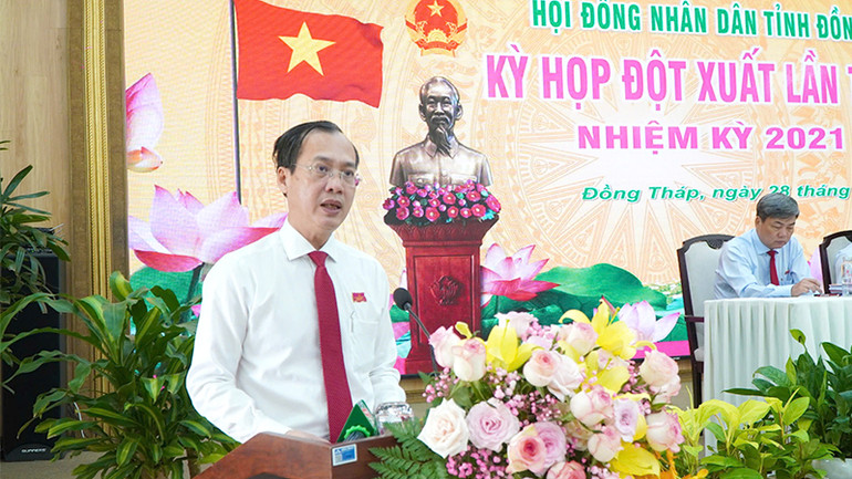 Tân Chủ tịch Ủy ban nhân dân tỉnh Đồng Tháp Trần Trí Quang phát biểu nhận nhiệm vụ.