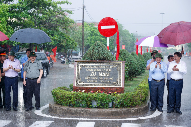 Thủ tướng Phạm Minh Chính dự lễ gắn biển đường Nguyễn Ngọc Bảo.
