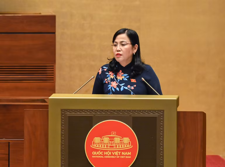 Bí thư Tỉnh ủy, Trưởng đoàn Đoàn đại biểu Quốc hội tỉnh Thái Nguyên Nguyễn Thanh Hải trình bày tham luận tại hội nghị.