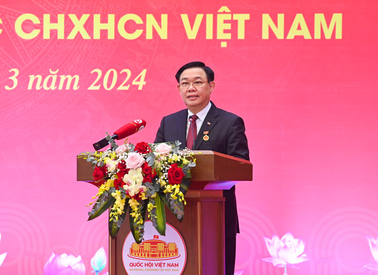 Chủ tịch Quốc hội Vương Đình Huệ phát biểu tại buổi lễ.