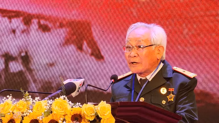 Cựu chiến binh Lê Xuân Giang, Trung đoàn 228 Pháo phòng không, đơn vị từng làm nhiệm vụ bảo vệ cầu Hàm Rồng.