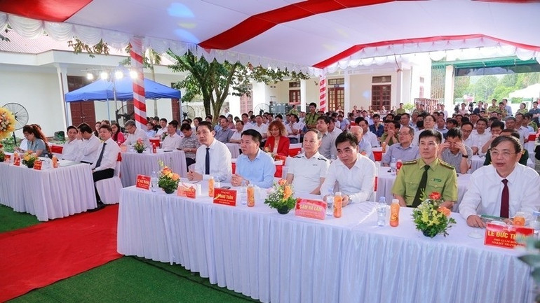 Toàn cảnh lễ công bố.