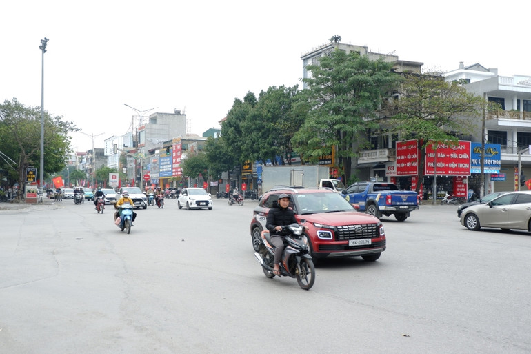 Nút giao Trần Phú-Nguyễn Trãi luôn có mật độ phương tiện qua lại cao.