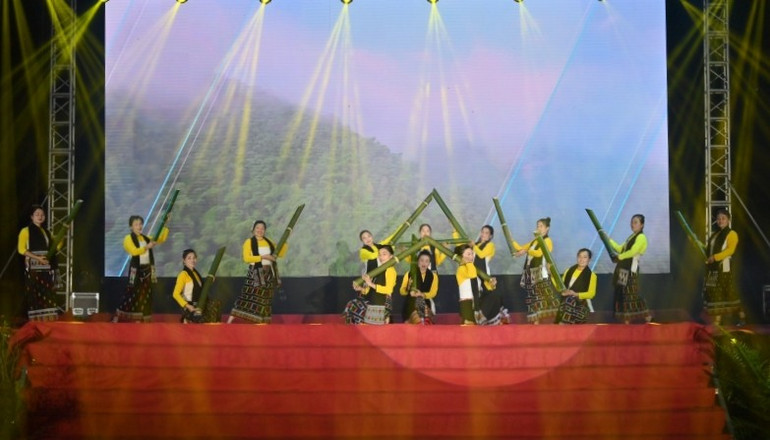 Một tiết mục biểu diễn tại Lễ hội Chí Linh Sơn.