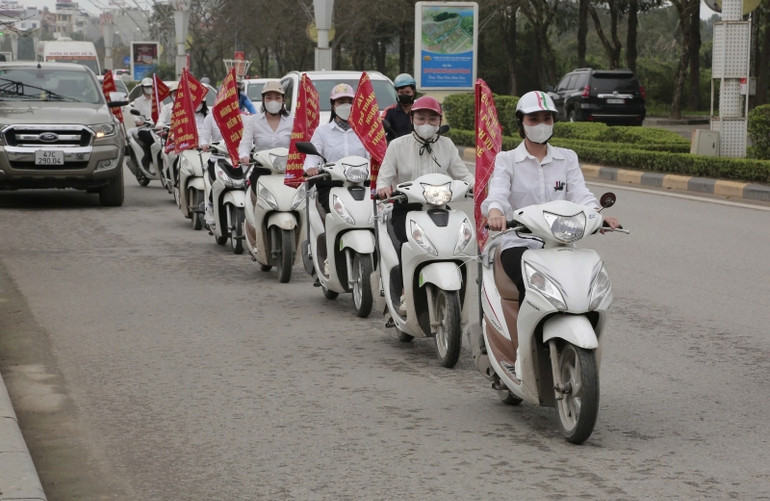 Tuần hành hưởng ứng Ngày Quyền của người tiêu dùng.