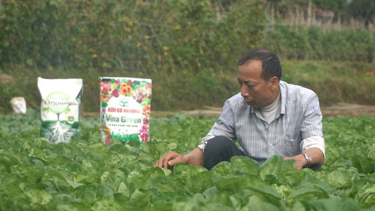 Công ty cổ phần công nông nghiệp Tiến Nông sát cánh cùng nhà nông. Công ty cổ phần công nông nghiệp Tiến Nông sát cánh cùng nhà nông.