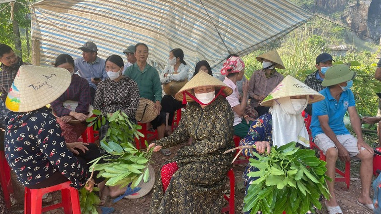 Người dân mong muốn các cấp chính quyền sớm giải quyết tình trạng ô nhiễm tại bãi rác Đông Nam.
