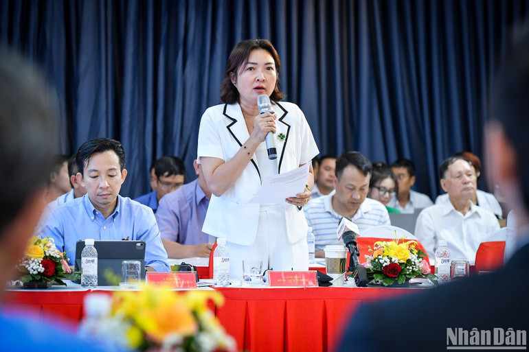 Bà Bùi Thị Ngọc Hiếu, Phó Giám đốc Sở Du lịch Thành phố Hồ Chí Minh phát biểu tại hội thảo.