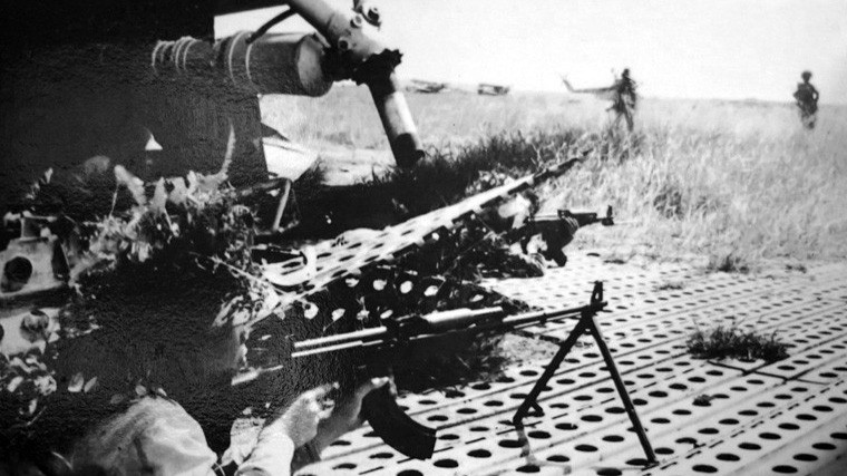 [Quiz] Sân bay chiến lược nào bị đặc công ta đánh phá để cắt đường không của địch tại miền Tây Nam Bộ? ảnh 1