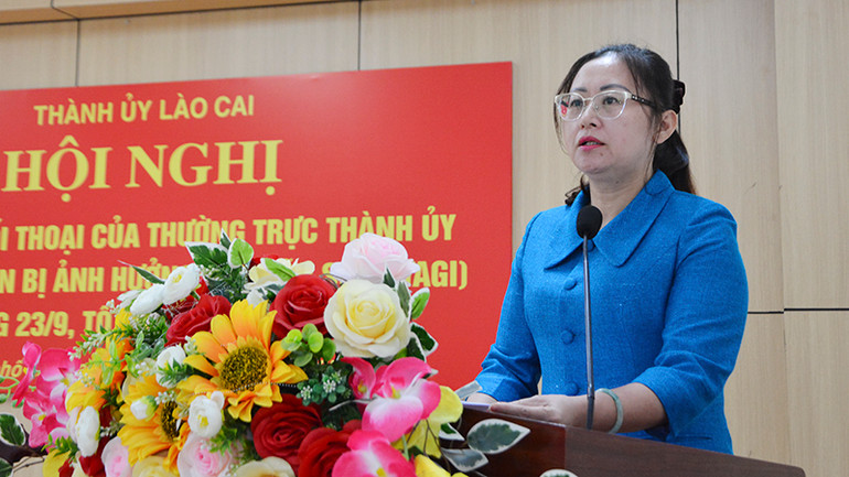 Đồng chí Giàng Thị Dung, Bí thư Thành ủy Lào Cai phát biểu.