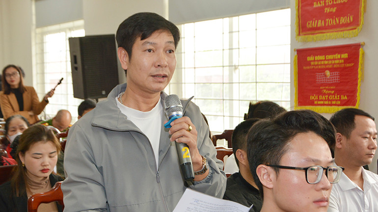 Đại diện người dân phát biểu ý kiến.