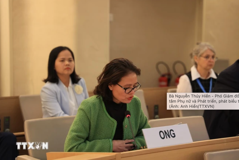 Bà Nguyễn Thúy Hiền - Phó Giám đốc Trung tâm Phụ nữ và Phát triển, phát biểu tại sự kiện. (Ảnh: Anh Hiển/TTXVN)