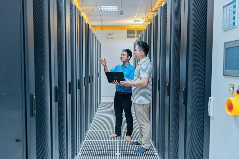 Hơn 500 kỹ sư chuyên môn cao của VNPT sẵn sàng đáp ứng mọi yêu cầu của khách hàng.