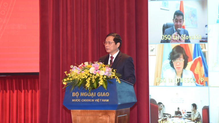 Bộ trưởng Ngoại giao Bùi Thanh Sơn phát biểu khai mạc Hội nghị.