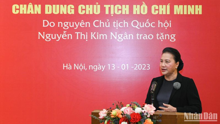 Nguyên Chủ tịch Quốc hội Nguyễn Thị Kim Ngân phát biểu tại buổi lễ. (Ảnh: Duy Linh)