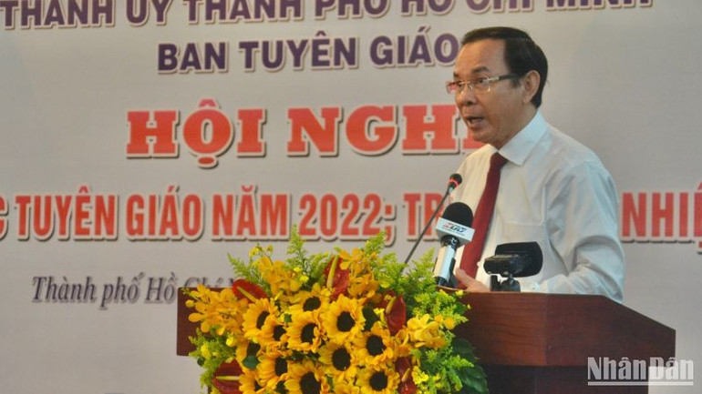 Đồng chí Nguyễn Văn Nên, Ủy viên Bộ Chính trị, Bí thư Thành ủy Thành phố Hồ Chí Minh phát biểu chỉ đạo hội nghị.