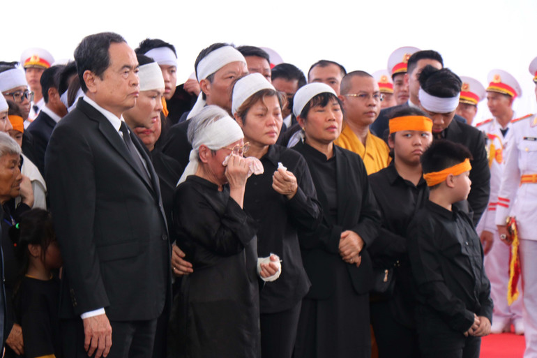 Gia quyến nguyên Chủ tịch nước Trần Đức Lương. (Ảnh: TTXVN) Gia quyến nguyên Chủ tịch nước Trần Đức Lương. (Ảnh: TTXVN)