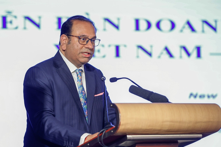 Lãnh đạo Liên đoàn các Phòng Thương mại và Công nghiệp Ấn Độ phát biểu chào mừng.