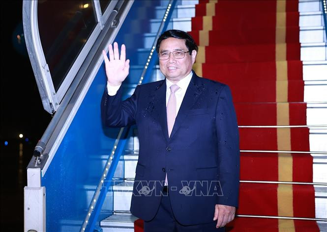 Thủ tướng Phạm Minh Chính lên đường thăm cấp Nhà nước tới Ấn Độ. (Ảnh: TTXVN)