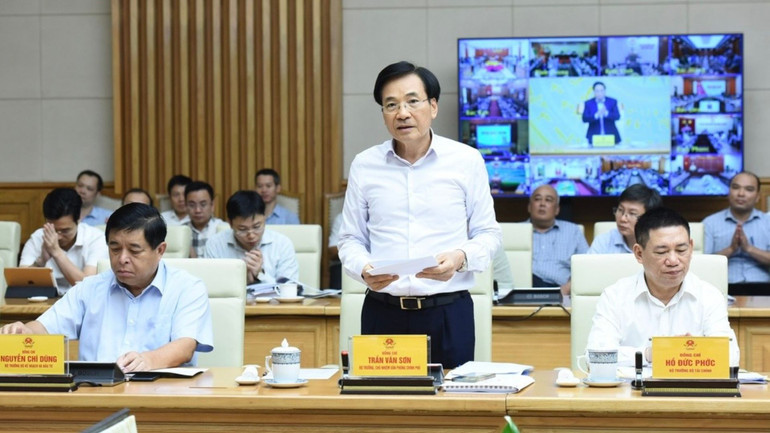 Bộ trưởng Chủ nhiệm Văn Phòng Chính phủ Trần Văn Sơn phát biểu tại hội nghị. Bộ trưởng Chủ nhiệm Văn Phòng Chính phủ Trần Văn Sơn phát biểu tại hội nghị.