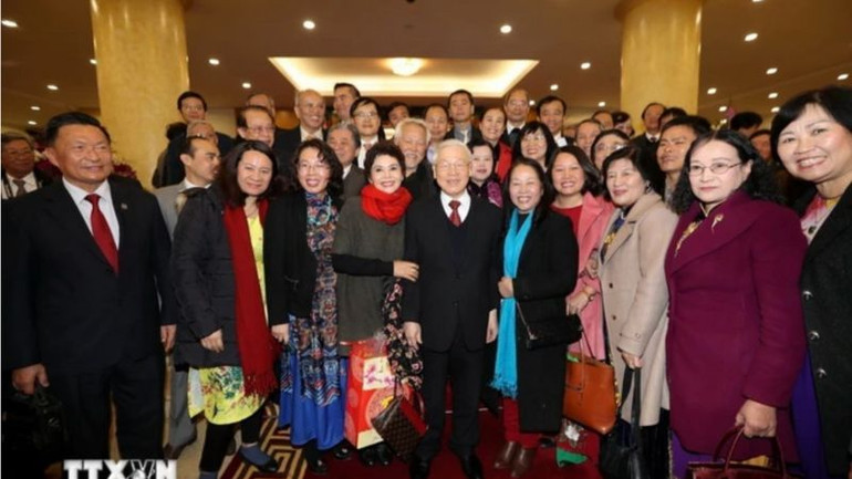 Tổng Bí thư Nguyễn Phú Trọng gặp mặt đại biểu trí thức, văn nghệ sĩ nhân dịp Xuân Mậu Tuất (Hà Nội, 7/2/2018). (Ảnh: TTXVN)