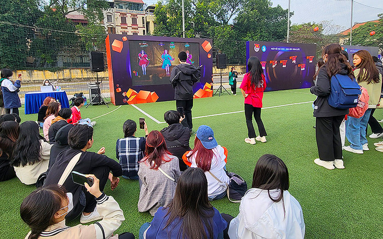 Khu vực trải nghiệm “Thể lực tốt” với nhiều trò chơi vận động, tương tác thực tế ảo.