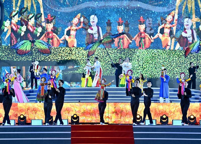 Trình diễn nghệ thuật múa rối.