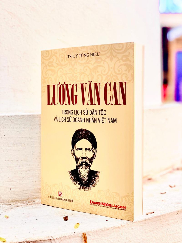 Bìa sách “Lương Văn Can trong lịch sử dân tộc và lịch sử doanh nhân Việt Nam”. Bìa sách “Lương Văn Can trong lịch sử dân tộc và lịch sử doanh nhân Việt Nam”.