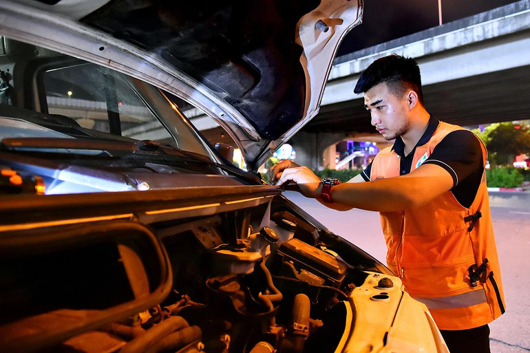 Tiếp nhận thông tin từ cộng đồng về hoạt động ý nghĩa và hiệu quả của FAS Angel, ngày 22/6 vừa qua lãnh đạo T&amp;T Group quyết định trao tặng thêm cho đội 1 xe cứu thương GAZ trị giá 870 triệu đồng. Đây là loại xe cứu thương chuyên dụng được nhập khẩu từ Liên bang Nga với đầy đủ các tính năng ưu việt để phục vụ cho công tác vận chuyển, cấp cứu bệnh nhân.