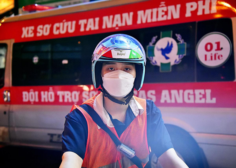 Những thiên thần áo cam ảnh 9