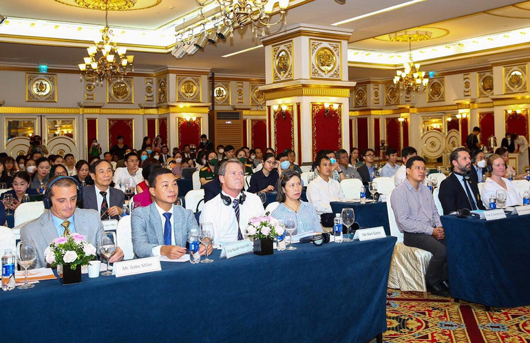 Hội thảo thu hút đông đảo các nhà sản xuất nội dung, đại diện các cơ quan chức năng và chuyên gia công nghệ.