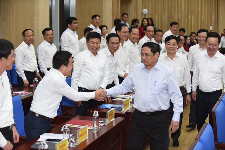 Thủ tướng Phạm Minh Chính làm việc với Ban Thường vụ Tỉnh ủy Nghệ An. Thủ tướng Phạm Minh Chính làm việc với Ban Thường vụ Tỉnh ủy Nghệ An.