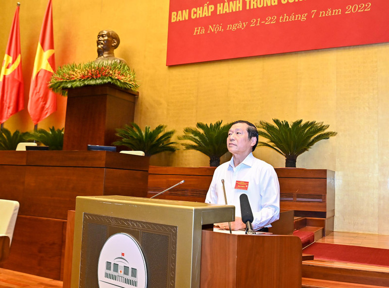 Phó Trưởng ban Thường trực Ban Tuyên giáo Trung ương Lại Xuân Môn phát biểu khai mạc hội nghị.