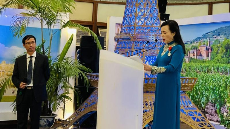 PGS, TS Nguyễn Thị Kim Tiến phát biểu tại buổi lễ.