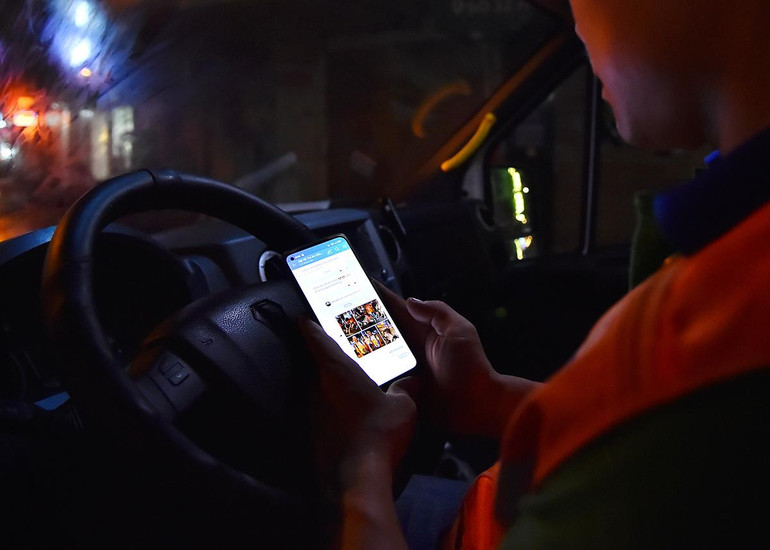 Những thiên thần áo cam ảnh 14