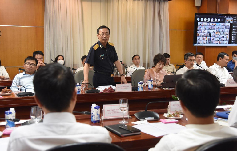 Tổng cục trưởng Tổng cục Hải quan Nguyễn Văn Cần phát biểu tại hội nghị.