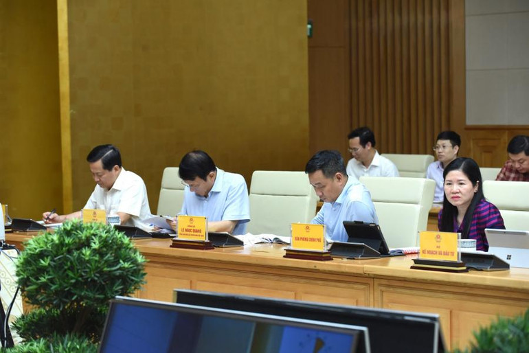 Các đại biểu tham dự phiên họp.