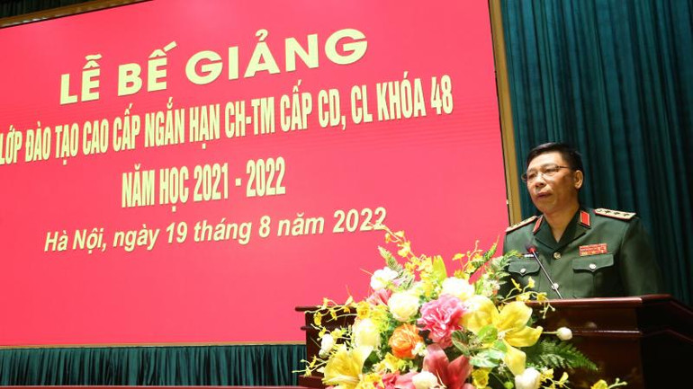 Giám đốc Học viện Quốc phòng Trần Việt Khoa phát biểu tại buổi lễ.