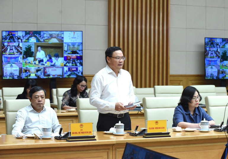 Thứ trưởng Lao động-Thương binh và Xã hội Lê Văn Thanh phát biểu tại Hội nghị.