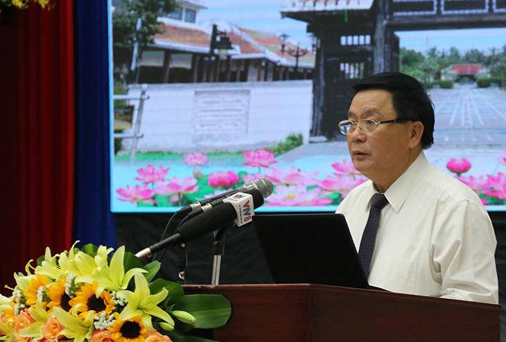 Đồng chí Nguyễn Xuân Thắng phát biểu tại Hội thảo.