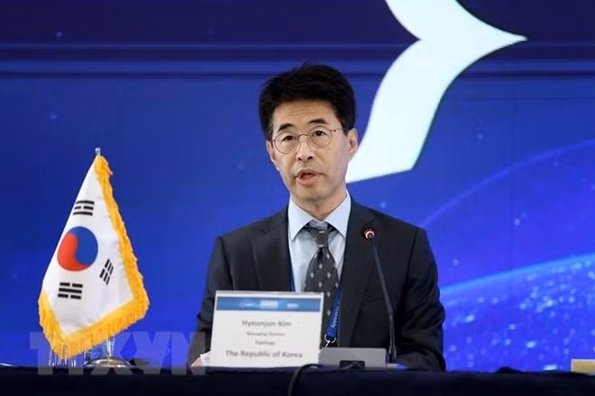 Ông Hyeonjun Kim, Giám đốc điều hành hãng Yonhap (Hàn Quốc), hãng Chủ tịch đương nhiệm OANA, phát biểu khai mạc Đại hội đồng OANA 18. (Ảnh: TTXVN)