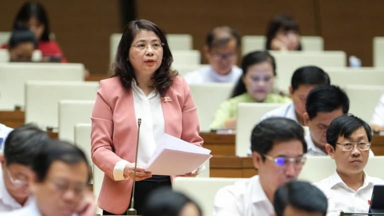 Đại biểu Trần Hồng Nguyên - Đoàn Bình Thuận đề nghị bổ sung quy định liên quan đến lựa chọn nhà thầu cung cấp hàng hóa, dịch vụ phục vụ hoạt động dầu khí.